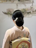 ヘアセットサロンエッジ(Edge) お子様の入学式に訪問着で大きめなシニヨンスタイル