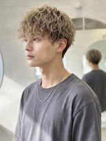 リラクオーレメンズ(LIRA CUORE men's) ハイトーン×スパイラルパーマ