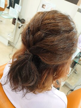 カルマ(KARMA) イヤリングカラー+カジュアルアレンジ