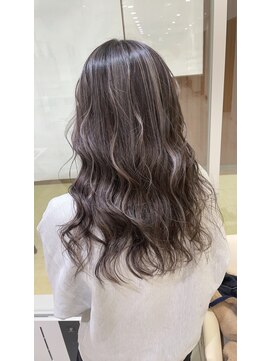 ケンジ 洋光台(KENJE) アッシュ系大人ハイライトカラー【洋光台美容室】