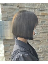 クアトロアネックス(QUATTRO annex)&nbsp;前下がりボブ