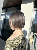 グラデーションカラー×ミニボブ