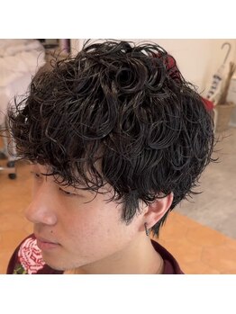 アズールサン 草加西口店(azule-sun)の写真/メンズの髪質を知り尽くした実力派スタイリストが、あなたの理想のパーマスタイルを提案してくれると人気♪