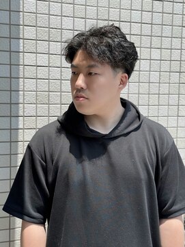 エルパティオ(EL PATIO) 大人無造作センターパートパーマ × ナチュラルフェード