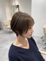 アオ(Ao) フェザーショート