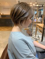 サードバイローラン(THiRD by ROULAND)&nbsp;【THiRD浅野】フォギーベージュ耳かけショート