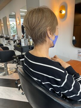 アフロディーテギンザ 神保町(APHRODITE GINZA) カール/セミディ/シアーカラー/姫カット［御茶ノ水/神保町］