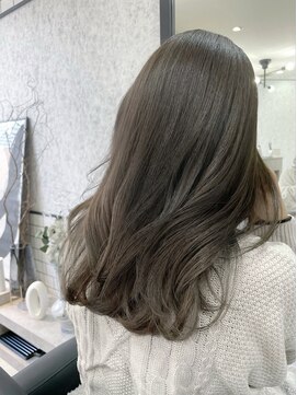 アンド(ANDO) 【本町】フォギーベージュ 艶髪　うる艶ミディ 髪質改善 ULTOWA