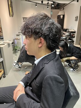 イズ(iss) お出かけ前にピッタリパーマ