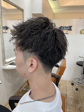 アルマ(ALMA) ツイストパーマジェットモヒカンアップバングショート刈り上げ