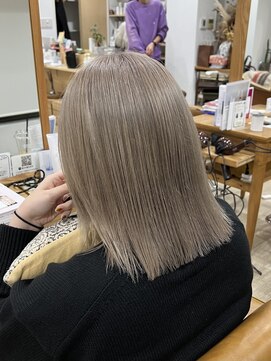 メアリー バイ メリー(marry by merry) 【立町メアリーバイメリー】☆ホワイトベージュ×ケアブリーチ☆