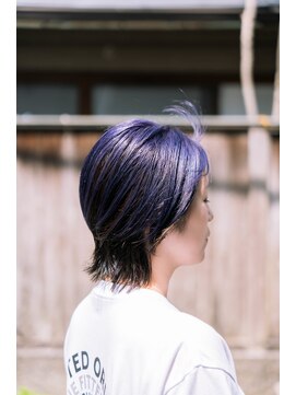 ジウ 上通り(JIU) 20代30代小顔ゆるふわショート逆インナーヴァイオレット