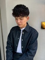 ソアー 新大阪(SOAR)&nbsp;ナチュラル刈上げスペインカールブルーブラック【新大阪】