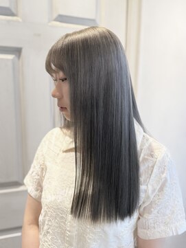 アロマ ヘアー ルーム 新宿3号店(AROMA hair room) 透明感抜群！シルバーグレージュ/艶ストレート