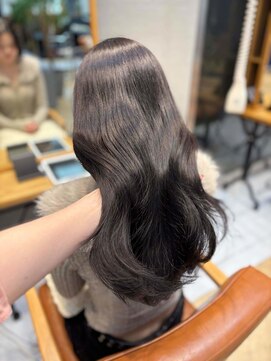 ユニ バイ マグ 長野店(Uni.by Mag) 【艶感★地毛風ブラック】韓国 髪型 大人可愛いウェーブ巻き髪