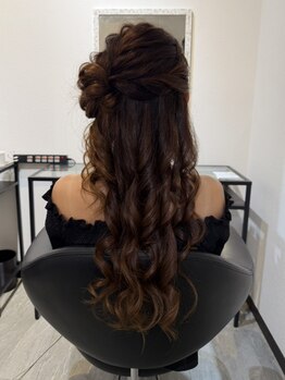 ソルビア ヘアセット(solvia)の写真/あなたの魅力を引き出し、華やかに彩るヘアセットで特別な一日を◇ヘアアクセの販売あり/持ち込みもOK!!