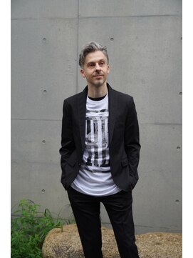 DAMANI 表参道 髪質改善/ヘッドスパ/ハイライト/白髪染め/白髪ぼかし/縮毛矯正 サーフカール/波巻きツイストスパイラル[表参道駅]