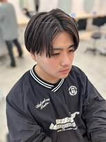 ソソ(soso.)&nbsp;MEN’S HAIR/ハイライトカラー/刈り上げセンターパート/木更津
