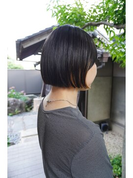 ディスイズアペン(This is a pen.) 乾かすだけでまとまる、艶ボブ