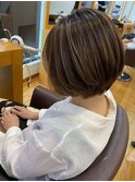 艶髪ショートボブ×ハイライトカラー