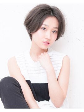 デュークシルア(du c Sila) 丸みショート x デザインカラー(グレージュ)【正田】