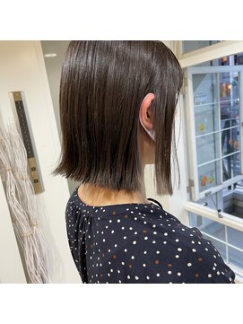 ループ(LOOP) 外ハネが可愛い/ミディアムボブ
