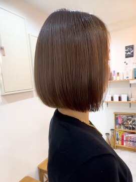 ベラ(Bella) 大人可愛い酸性ストレートパーマボブクールボブ20代30代40代