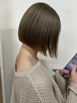 ヘアメイク シンズ ヤシマ(Hair Make SHIN'S YASHIMA) グレージュ/ダブルカラー/タッセルボブ/高松