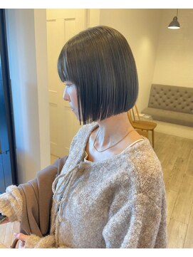 ラヴィズム 小新店(LUVISM) ボブ/ミディアム/ミニボブ/ショート/切りっぱなし新潟西区　小新