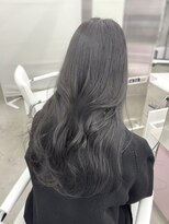 エヌアイ オモテサンドウ(ni omotesando)&nbsp;ブリーチなしで叶う艶々グレージュカラー