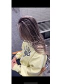 レイヤーボブハイライトブリーチレイヤーハイトーングレージュ