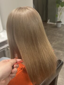 アフィナー(Afinar) ブリーチ1回～ミルクティーベージュ【横浜/横浜駅】