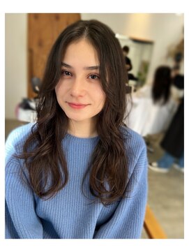 ピュットフラワー(PYT Flower) 大人ヘルシー☆センターパート×ゆるウェーブ