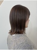 グレージュカラー×外はねボブ