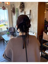 アズグロウ エクラ(AS GROW 'eclat) リボンアレンジ×編みおろしスタイル