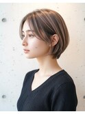 レイヤーショートボブ小顔外ハネスタイルグレージュ