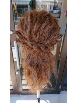 マーブル(Hair salon MARBLE) ユル巻きハーフアップ