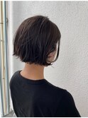 切りっぱなしボブにゆるふわパーマアレンジ