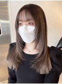 顔まわりレイヤー_チェリーブラウンフェミニンロング_ba384052