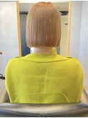 キャラメルベージュ