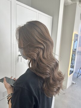 ジゼル 中津大分(GiseL) 赤み消しカラー 巻き髪寒色ブラウンワンカラートリートメント