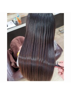 ルーミールーム(RoomieRoom) 暗髪/トリートメント/髪質改善/ツヤ髪セミ/40代50代/透明感