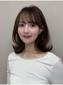 レイヤーカットミディアムウルフボブレイヤー