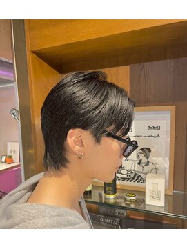 メリケンビューティーパーラー コウベ(MERICAN BEAUTY PARLOR KOBE) メンズカットスタイリッシュ刈り上げセンターパートショート