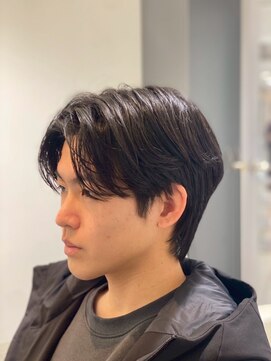 アース 常盤平店(HAIR & MAKE EARTH) センターパート×ナチュラルハンサムショート