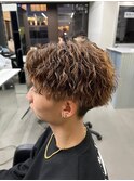 爽やか無造作ビジネスツーブロックスパイラルパーマ