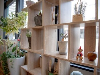 キートス(kiitos Hair&make)の写真/北欧テイストの可愛いインテリアと、オシャレな空間で過ごすサロンタイム。あなたのなりたいを叶えます♪