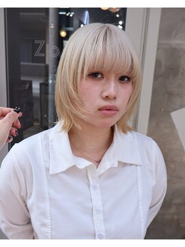ゾーイ(ZOEY) 今泉 ハイトーン レイヤーカット