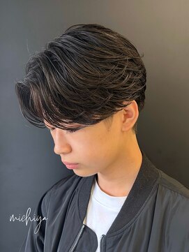 アンドメゾンオム(&Maison. homme) 【色気×抜け感】/センターパート/ニュアンスパーマ