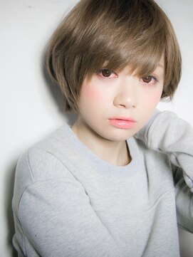 リリアン 表参道(relian) ショートヘアなら《relian表参道店》